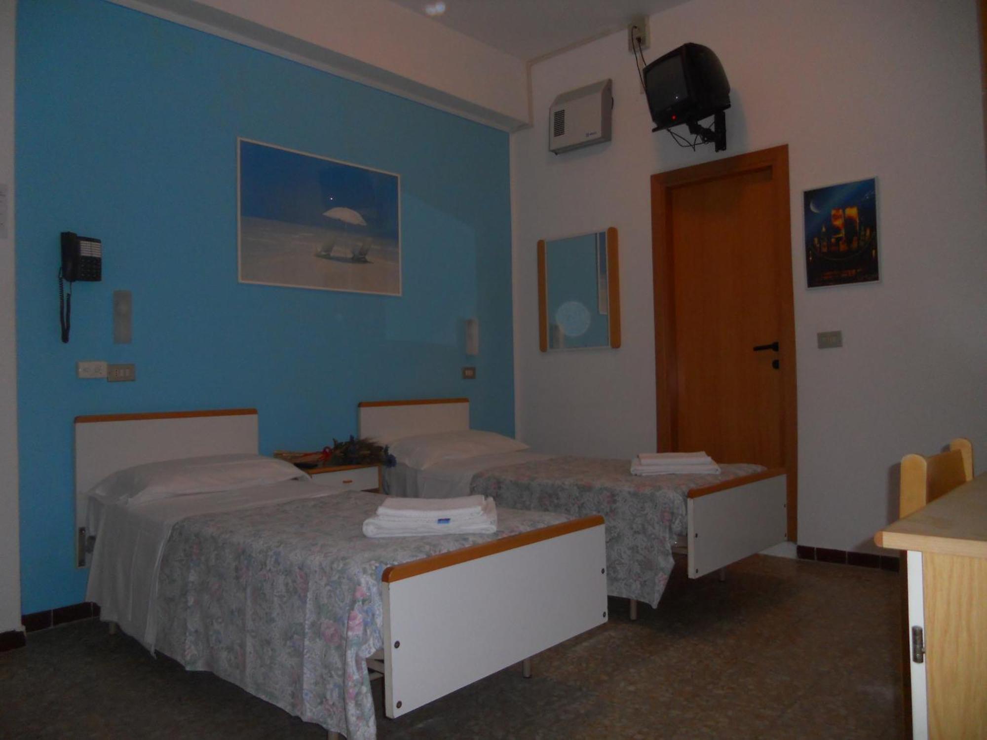 רימיני Hotel Pigalle מראה חיצוני תמונה