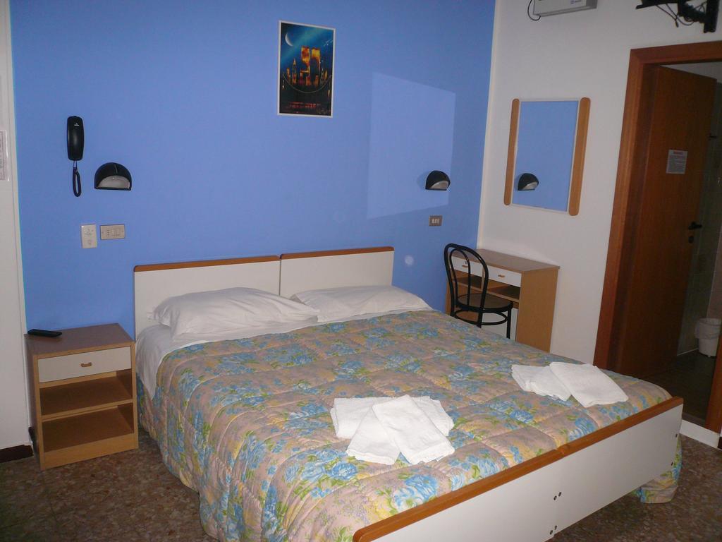 רימיני Hotel Pigalle מראה חיצוני תמונה