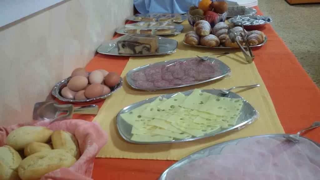רימיני Hotel Pigalle מראה חיצוני תמונה