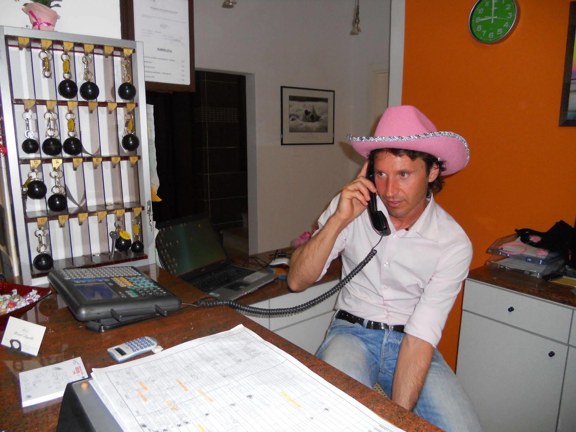 רימיני Hotel Pigalle מראה חיצוני תמונה